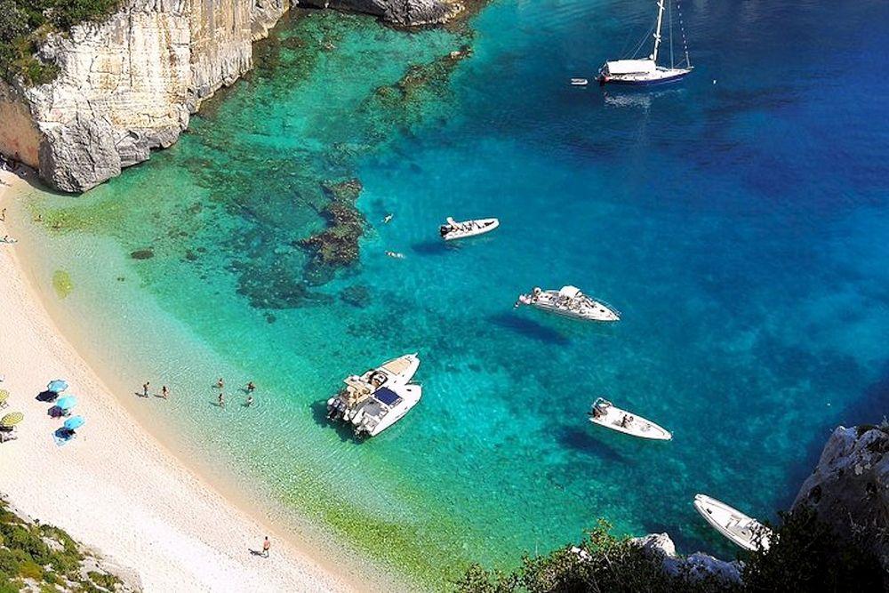 1 Day - SECRET BLUE CAVE & GRAMA BAY TOUR 